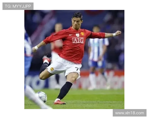 C罗四十岁依然年轻面容整形医生揭秘其可能的多次整形手术经历 C罗四十岁依然年轻面容整形医生揭秘其可能的多次整形手术经历